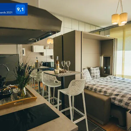 Le Petit Roi - Standingplace Apartment